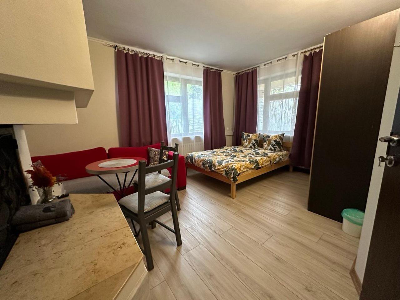 Guest House Villa Arkadia Варшава Экстерьер фото